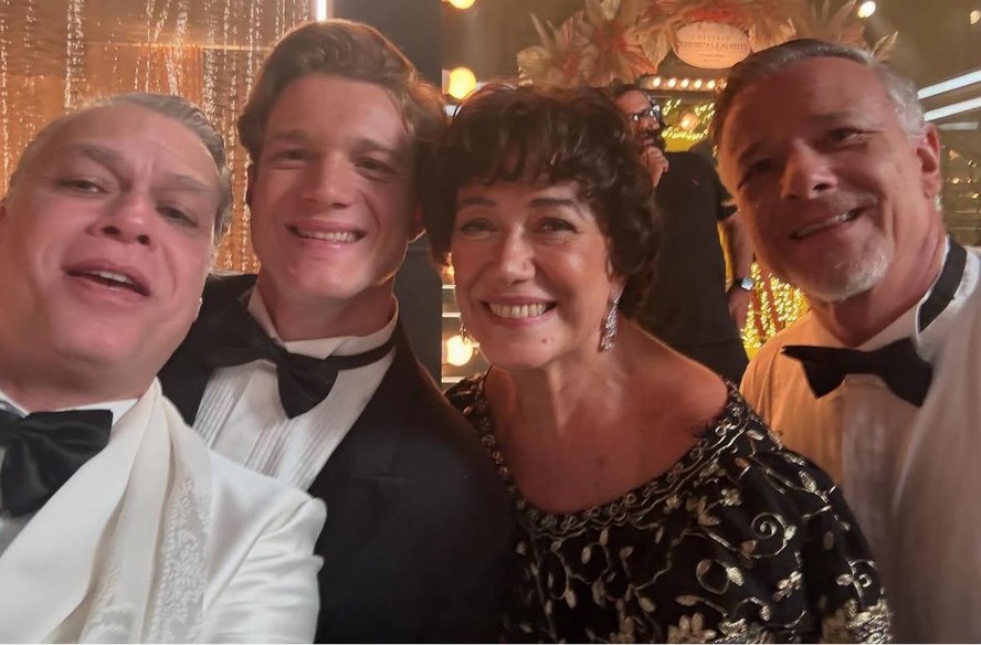 Fabio Assunção, Pedro Novaes, Lilia Cabral e Marcello Novaes em 'Garota do momento'