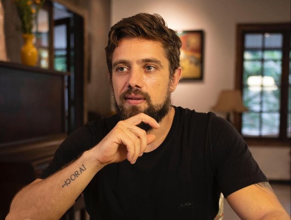 Rafael Cardoso está há mais de um ano sem vê os filhos — Foto: Instagram