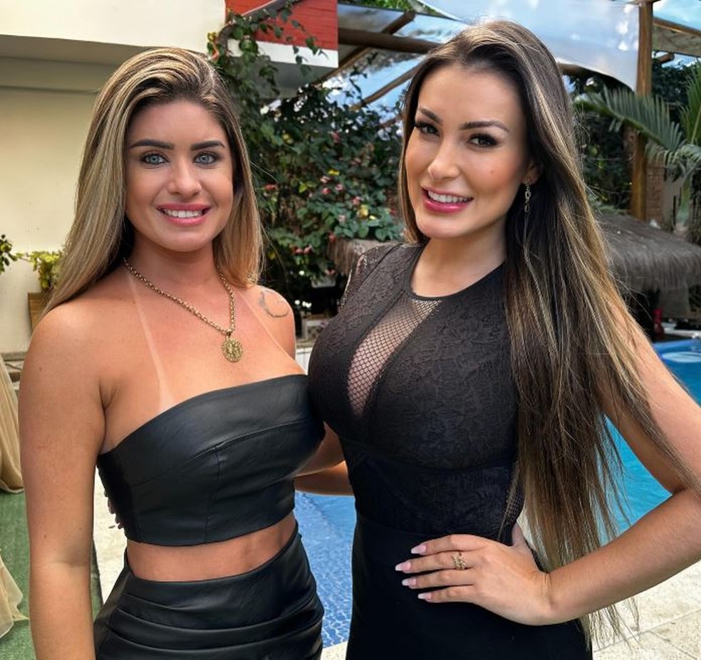 Débora Peixoto e : factoides para engajar na internetndressa Urach — Foto: divulgação
