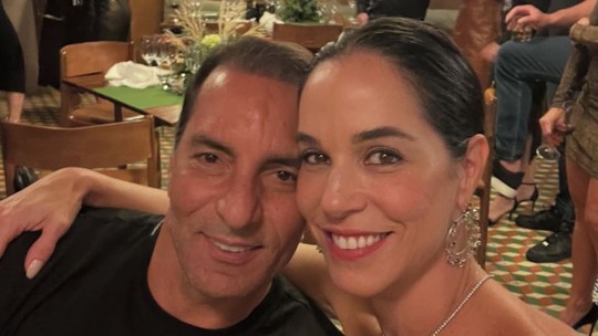 Carol Chequer elogia Edmundo em postagem: 'Safra boa' e qualidades destacadas