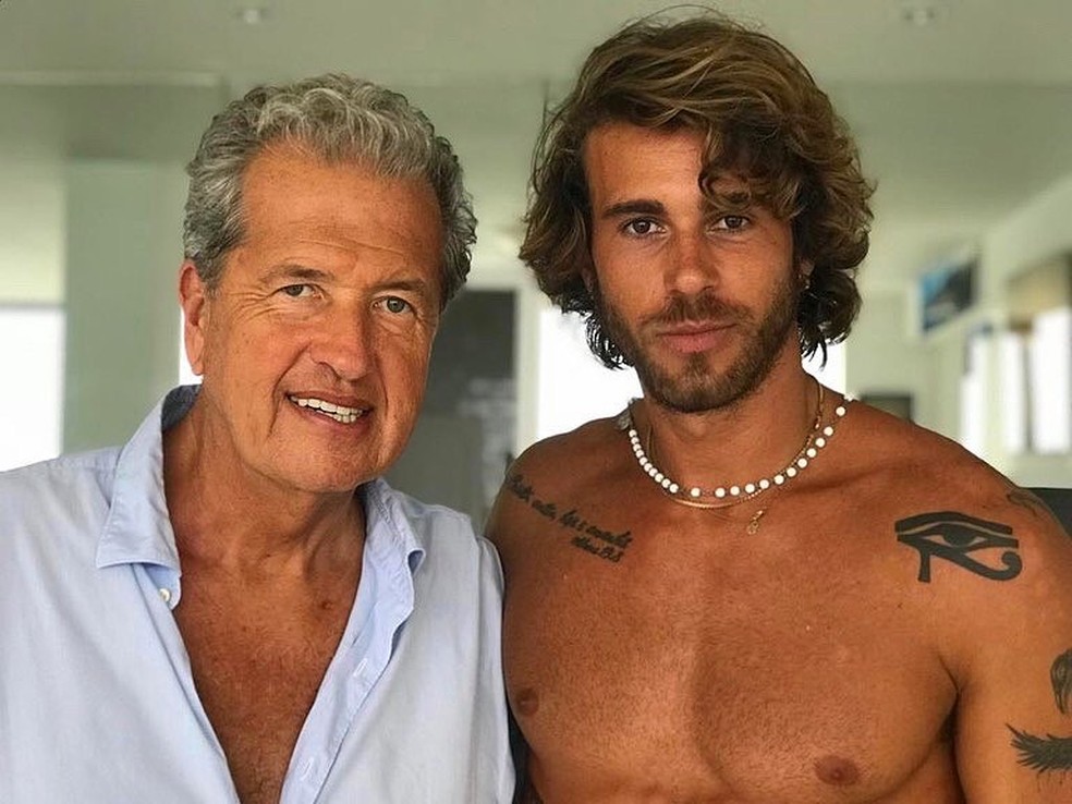 O ator e ex-modelo Arturo Steffen com o fotógrafo peruano Mario Testino — Foto: reprodução/ instagram