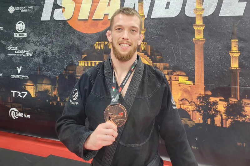 Após passagem pelo Brasil, canadense título mundial master no Jiu-Jitsu - QTU Questões do Universo