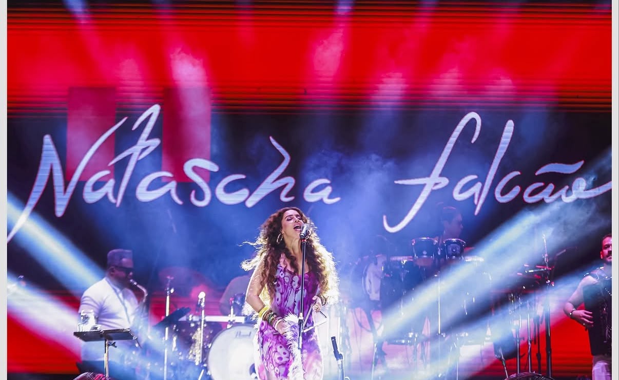 Arcos da Lapa tem show de forró gratuito com Natascha Falcão