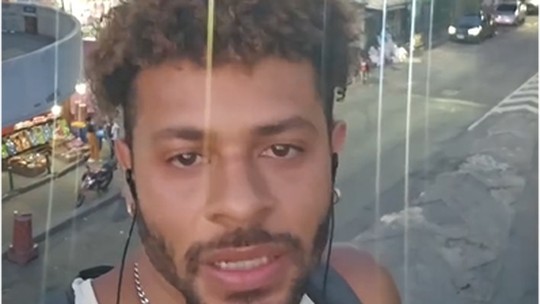 Hospedado na Rocinha, gringo usa app gay e fica surpreso com preconceito contra moradores de favela: 'Racismo e classismo'