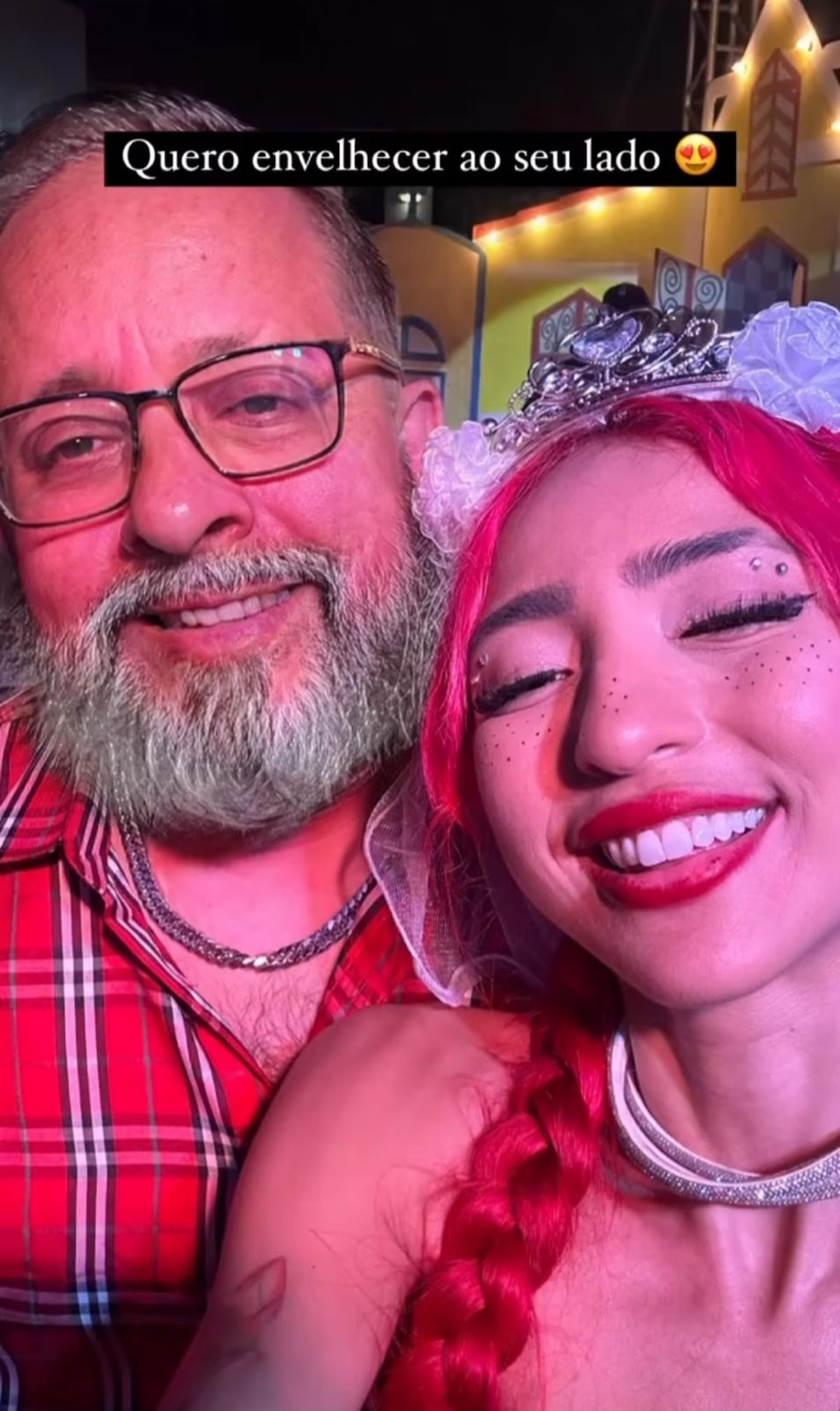 Ruivinha de Marte se declara ao namorado e pede Pix de presente