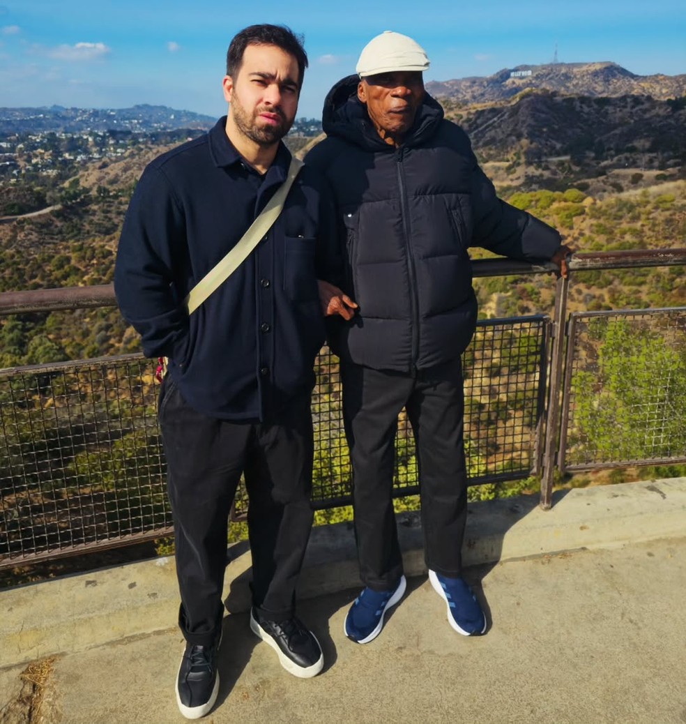 Milton Nascimento e o filho Augusto Kesrouani Nascimento, — Foto: Reprodução/Instagram