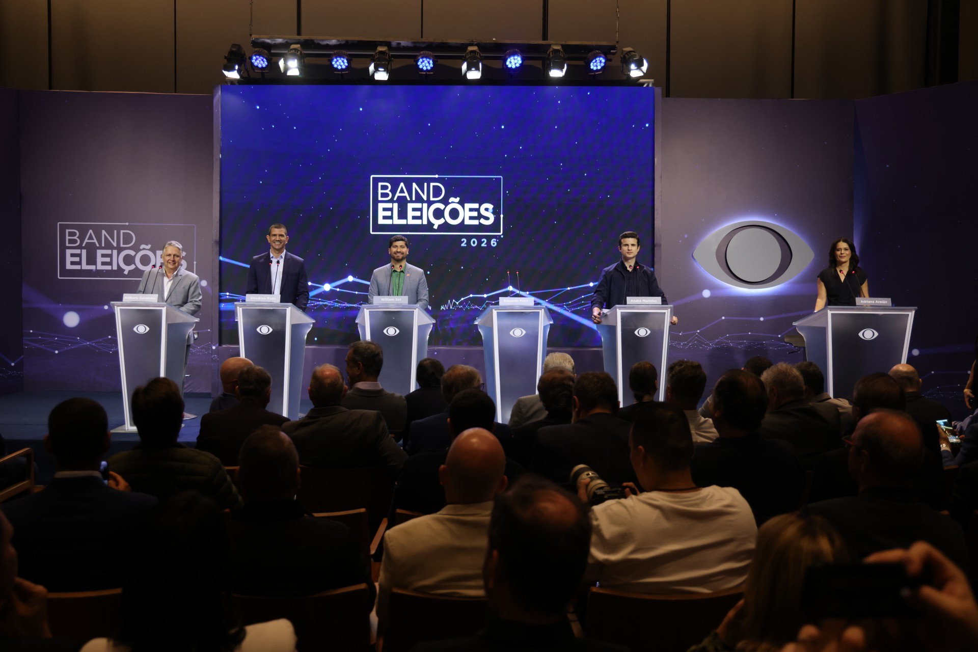 Eleições 2026: primeiro debate tem ataques a Paes, que não foi ao encontro