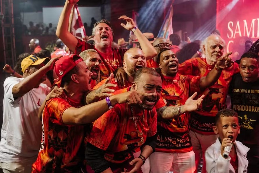 Festa na quadra da Viradouro: samba de Feital (segundo à direita) foi escolhido para a disputa de 2025 — Foto: Thais Brum