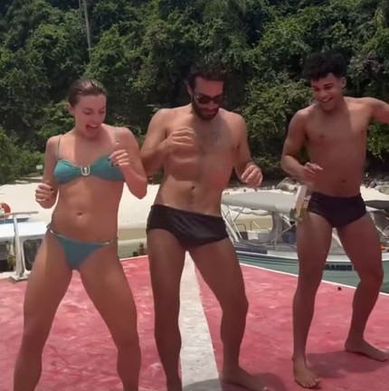 Alice, Carrão e Lucas Leto dançando funk em Angra — Foto: Reprodução/Instagram