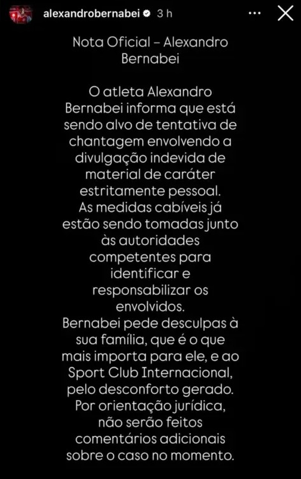Jogador do Inter afirmar estar sendo v&iacute;tima de chantagem com 'materiais pessoais' ap&oacute;s acusa&ccedil;&atilde;o de trai&ccedil;&atilde;o &mdash; Foto: Reprodu&ccedil;&atilde;o/Instagram