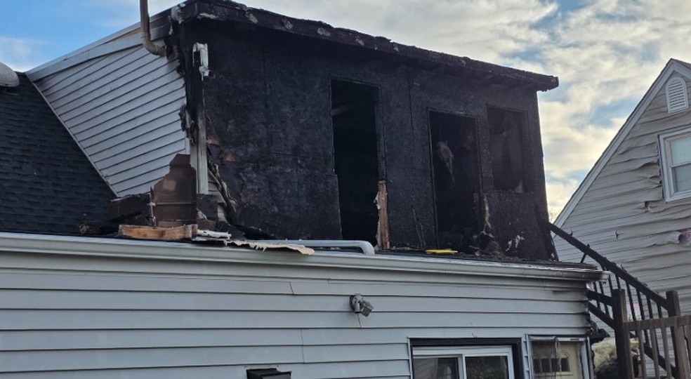 Incêndio na noite do Halloween em casa em Nova Jersey (EUA) mata família de cinco pessoas — Foto: Reprodução/X