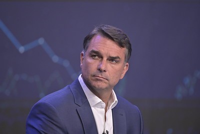 Tesouraço de Flávio Bolsonaro pode acabar com 2,2 milhões de empregos e ter efeito inverso na economia, afirma Dieese