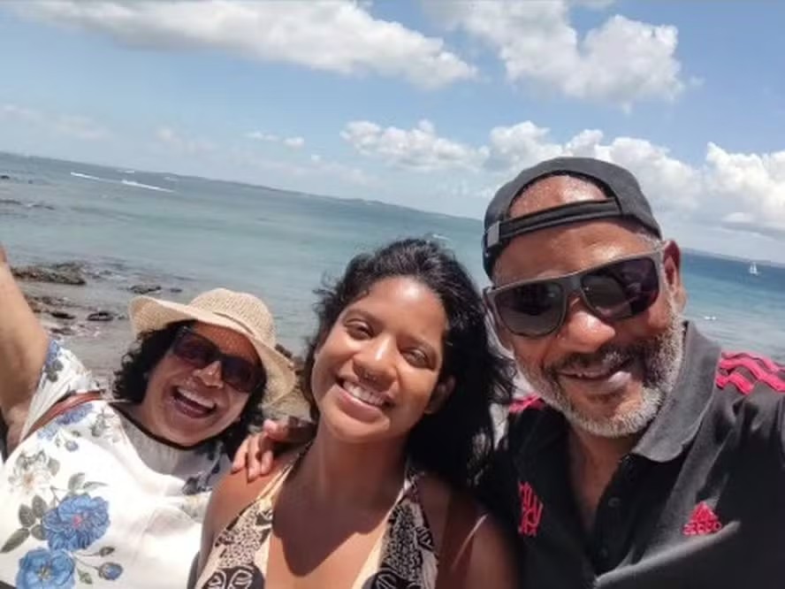 Pai de Juliana Marins não consegue chegar à Indonésia por conta de guerra entre Irã e Estados Unidos