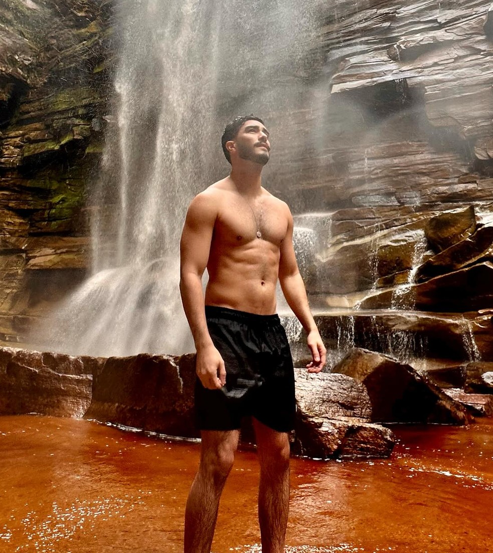 O ator Leonardo Bittencourt — Foto: reprodução/ instagram