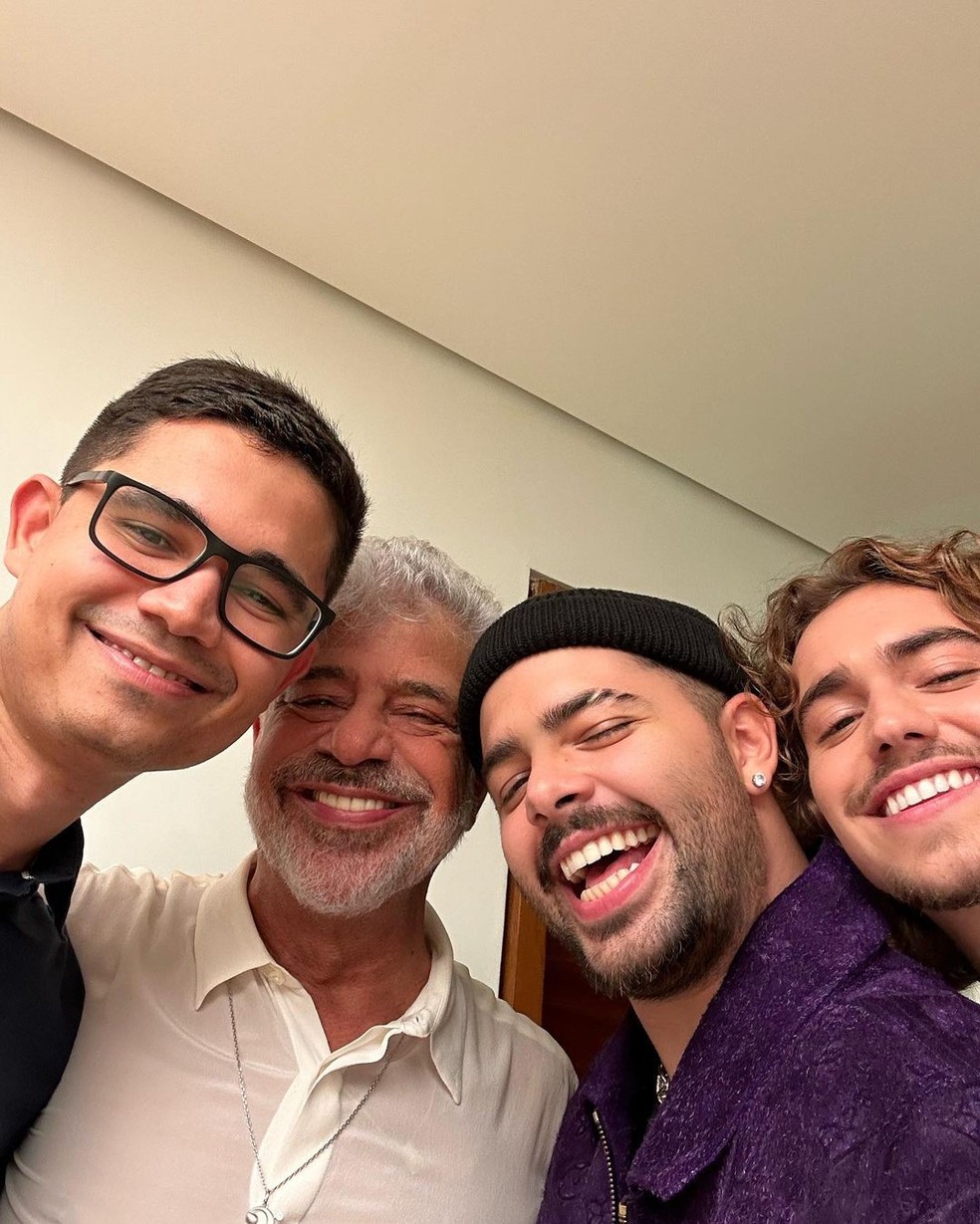 Pedro Sampaio como namorado  Henrique Meinke, Lulu Santos e Clebson Teixeira — Foto: reprodução/ instagram 