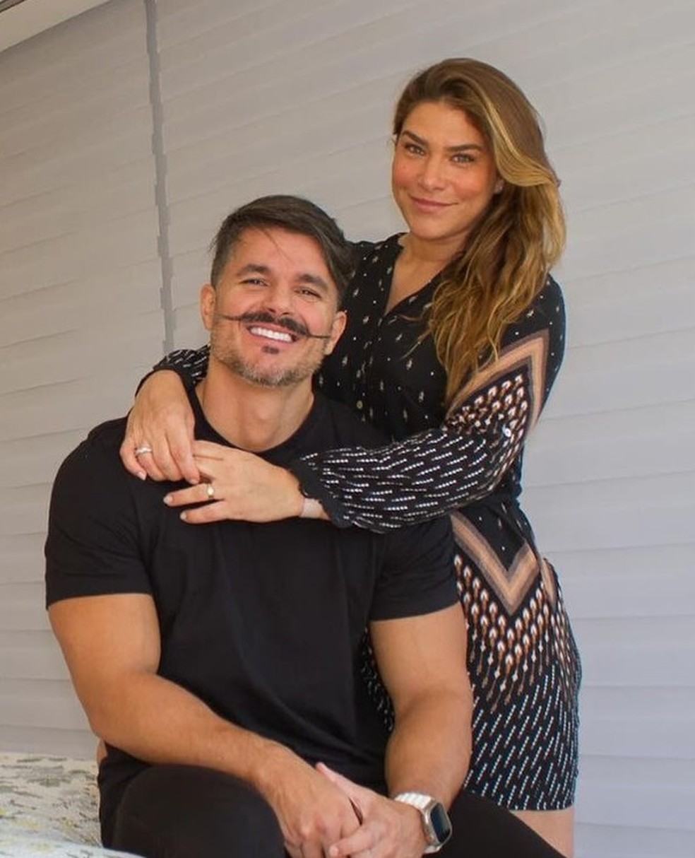 Priscila Fantin e o marido, Bruno Love — Foto: Instagram