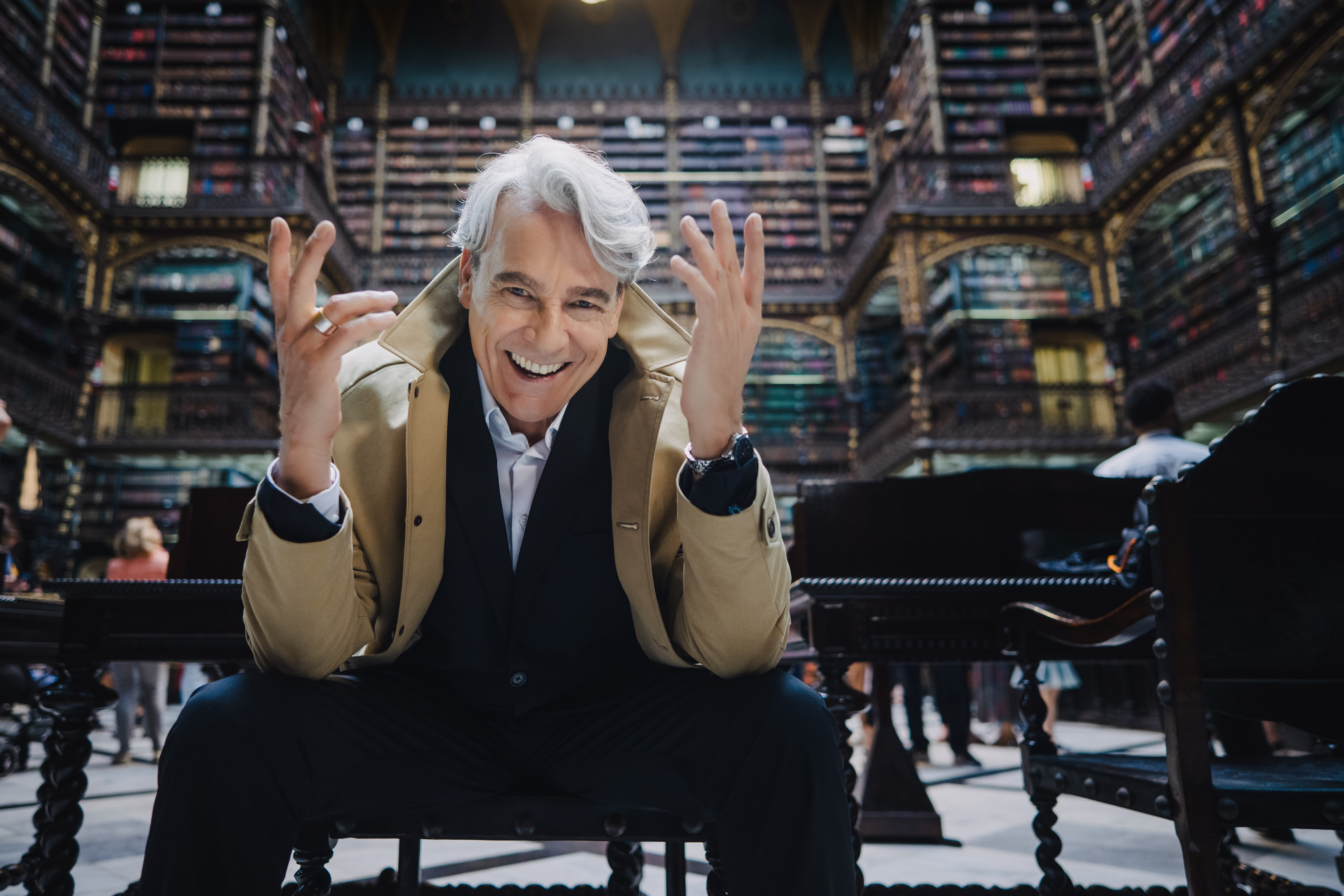 Alexandre Borges celebra sucesso de 'Quem ama cuida' e aposta num envelhecimento feliz: 'Estou buscando um romance nos meus 60 anos'