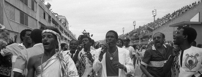 Neguinho da Beija-Flor no clássico desfile de 1989 — Foto: Marcelo Régua / Agência O Globo