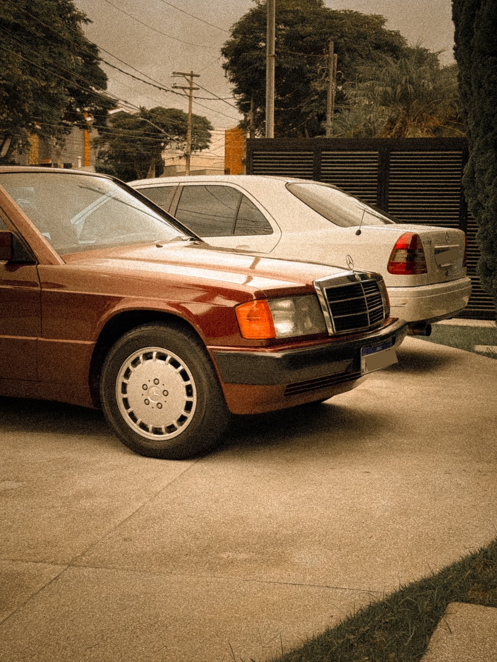 Carros de Fiuk: um vandido e outro à venda — Foto: rep/ instagram