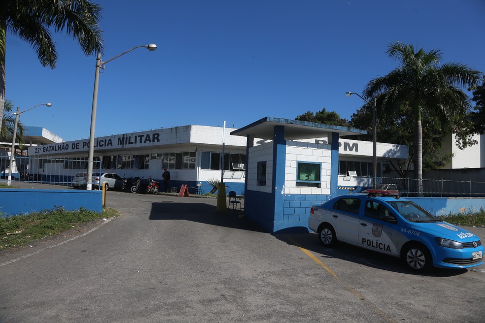 22º BPM (Maré) foi inaugurado em 2003, prometendo a chegada de paz ao conjunto de favelas — Foto: Fabiano Rocha / Agência O Globo / Arquivo