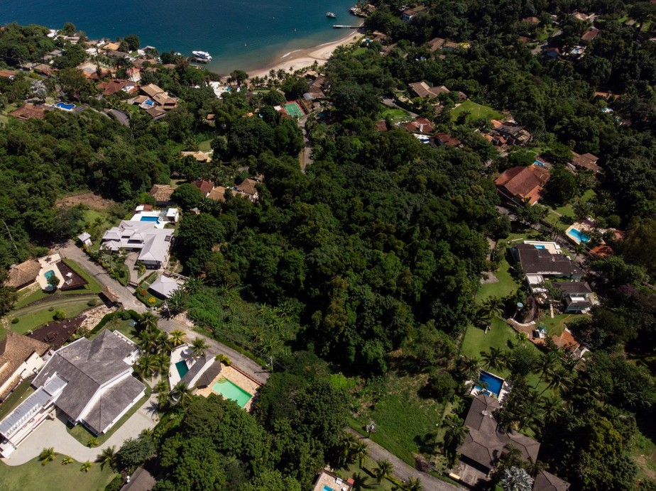 O terreno de Ronnie Lessa em Angra