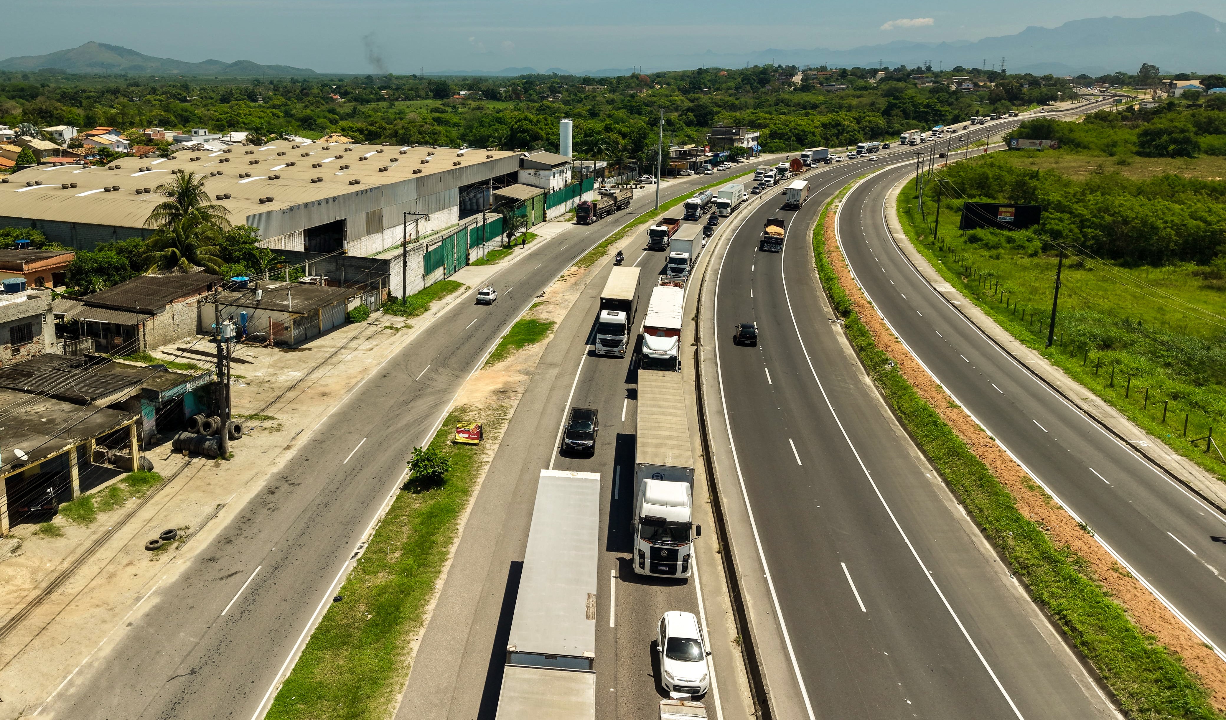 Magé-Manilha tem novo trecho duplicado