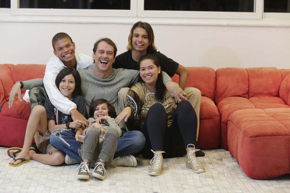 Marcello Antony com os filhos — Foto: Arquivo O Globo