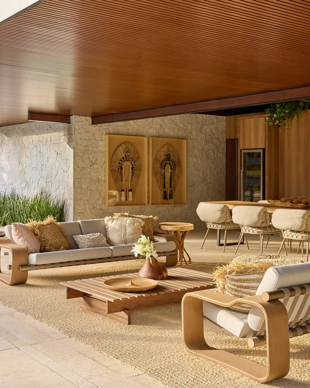 A mansão de Anitta no Itanhangá, na Zona Sudoeste do Rio, em fotos para a Casa Vogue — Foto: André Klotz/Reprodução/Instagram