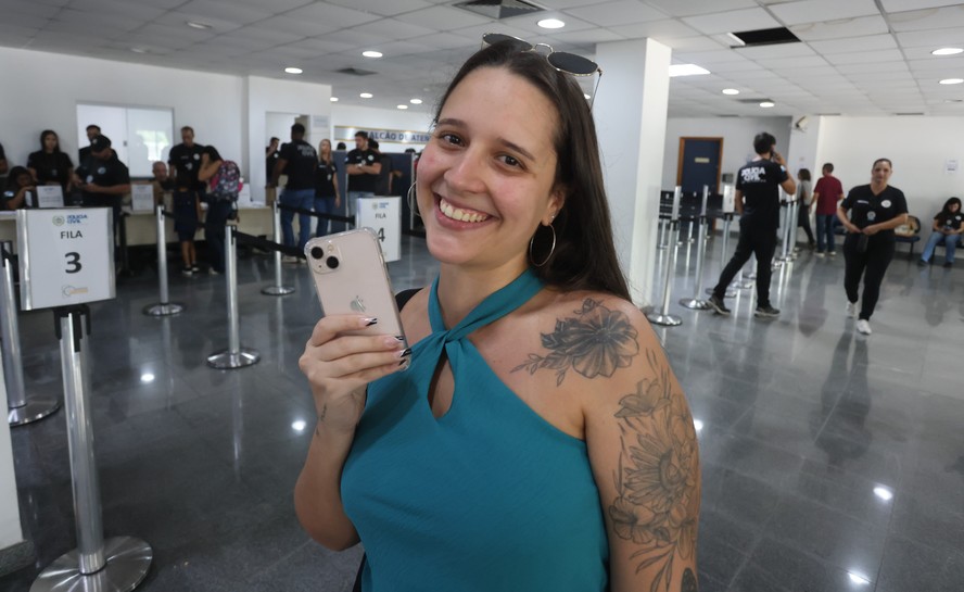 Vendedora com dois celulares roubados tem um deles devolvido pela ...
