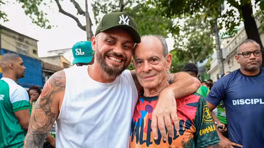 Amor no Sambódromo: Carnavalesco da Imperatriz e Passista da Mangueira Assumem Romance