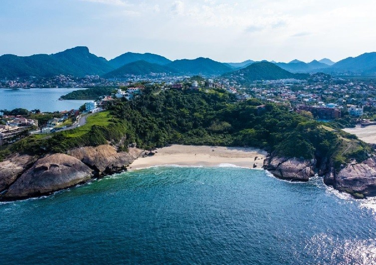 Praias de Saquarema e Niterói se destacam com o Selo Bandeira Azul