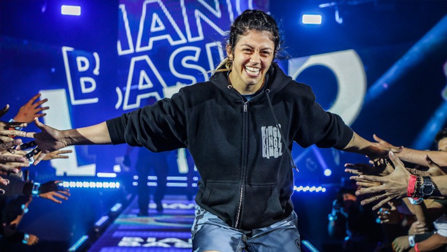 ONE Bianca Basílio encara japonesa e faz planos para migrar para o MMA
