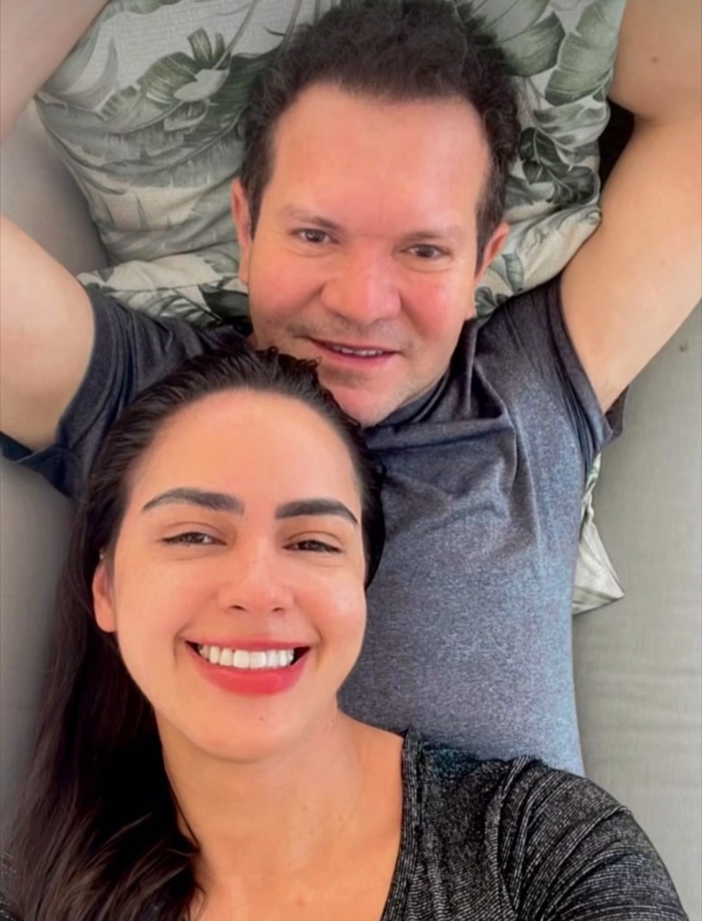 Ximbinha com a mulher, Karen Kethlen &mdash; Foto: Instagram