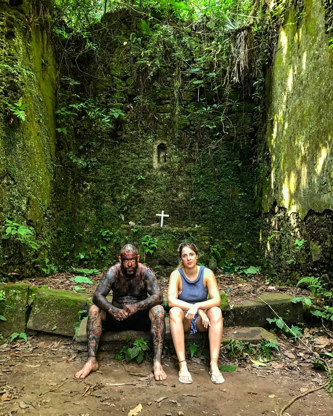 Henrique Fogaça com a esposa, Carine Ludvic — Foto: Reprodução/Instagram