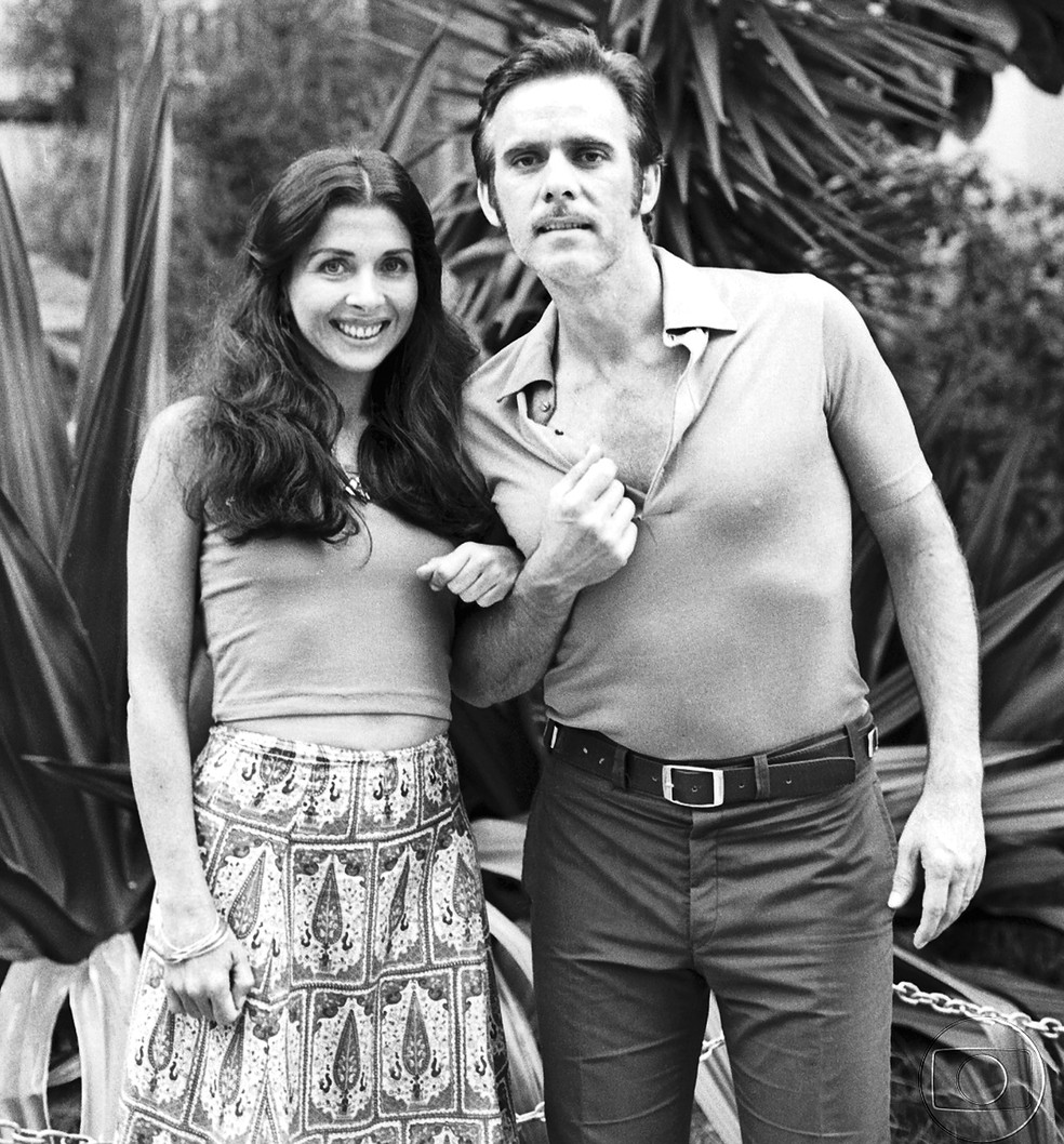 Betty Faria com Francisco Cuoco em 'Pecado capital' — Foto: Acervo/ Globo