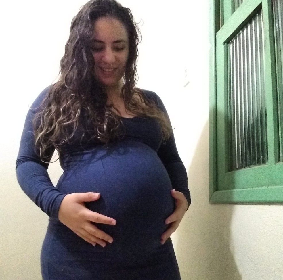 Eweline Passos Rodrigues &eacute; m&atilde;e de dois filhos, uma menina de 7 anos, e um menino de 4. &mdash; Foto: Reprodu&ccedil;&atilde;o