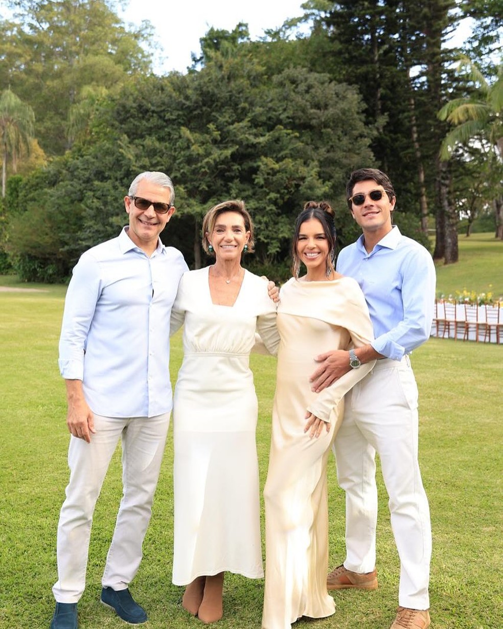 Luiz Felipe D'Avila, Ana Maria Diniz, Mariana Rios e Juca Diniz — Foto: Reprodução/Instagram