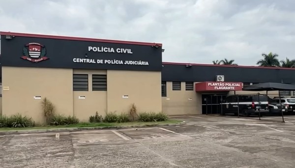 Pai denuncia o próprio filho, de 15 anos, por envio de nudes de colega de turma