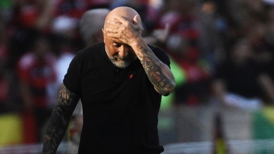 Flamengo convoca Sampaoli para selar demissão, e técnico não comanda o time contra o Bahia