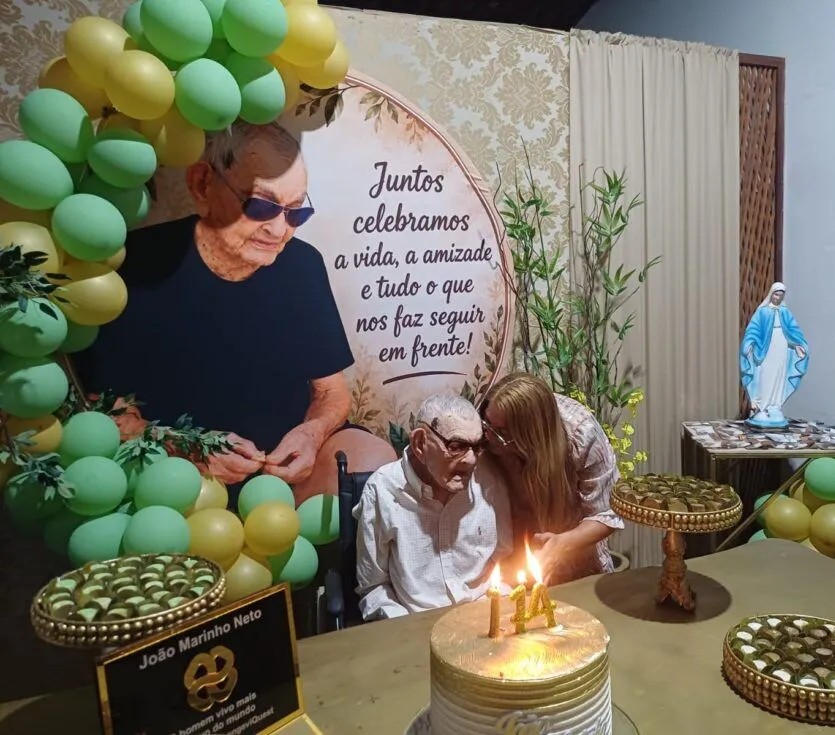 Homem mais velho do mundo ganha festa de 114 anos no Ceará