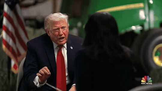 Trump abandona entrevista no meio após ser questionado sobre provas para tese de fraude eleitoral Trump abandona entrevista no meio após ser questionado sobre provas para tese de fraude eleitoral