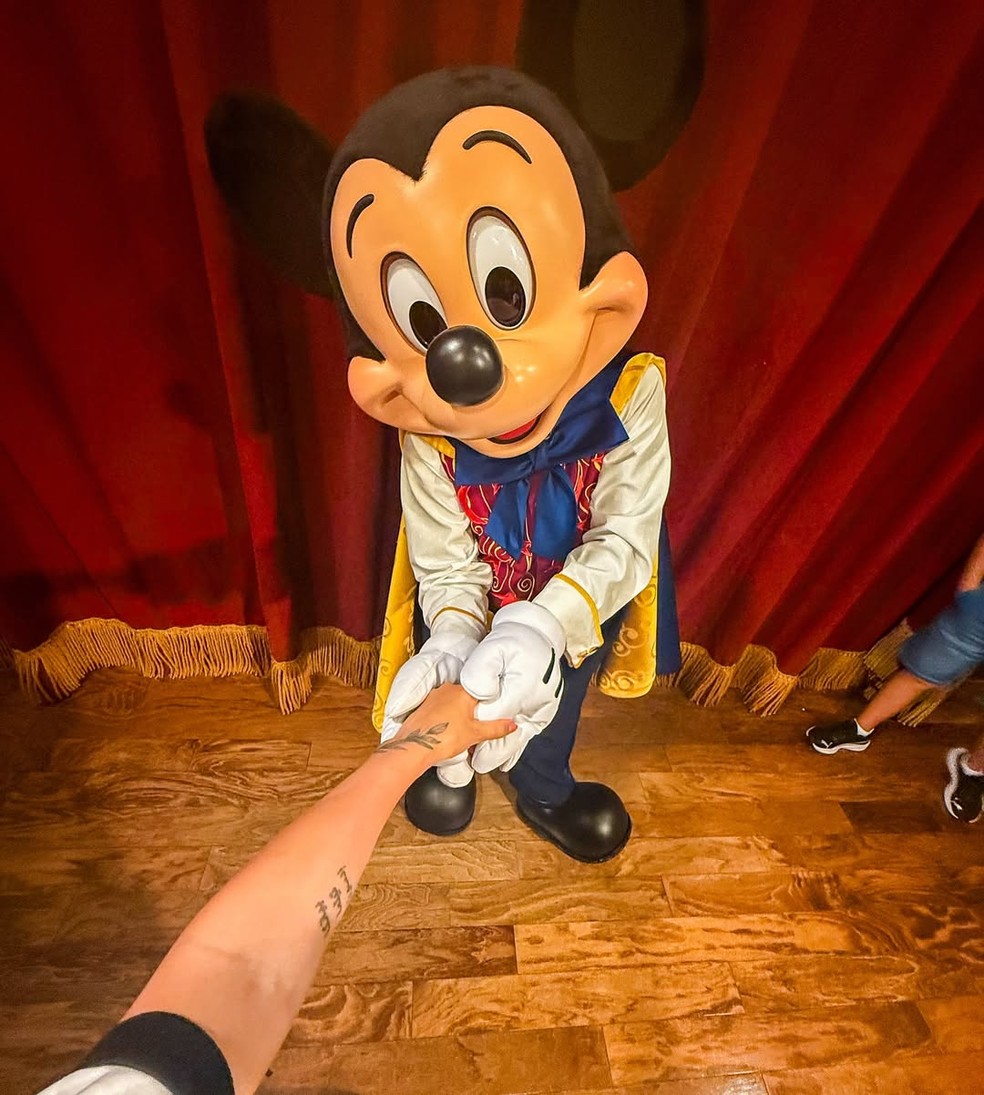 Bruna Biancardi exibe barrigão e abre álbum de viagem à Disney — Foto: Reprodução/Instagram