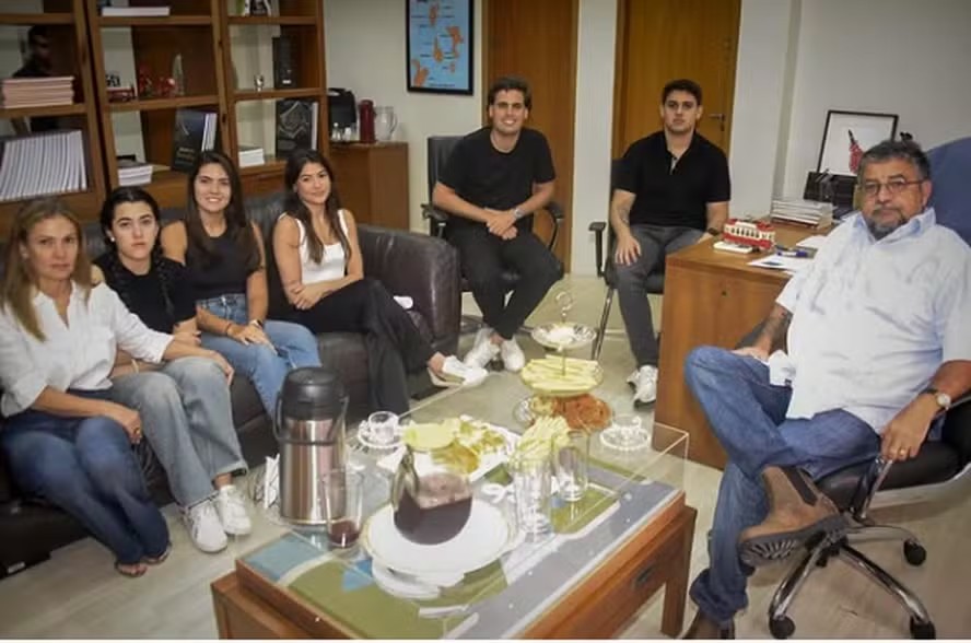 Quaquá e familiares dos Brazão