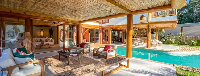 Namorada de Belo se hospeda em mansão em Trancoso com diárias de R$ 5 mil — Foto: rep/ instagram