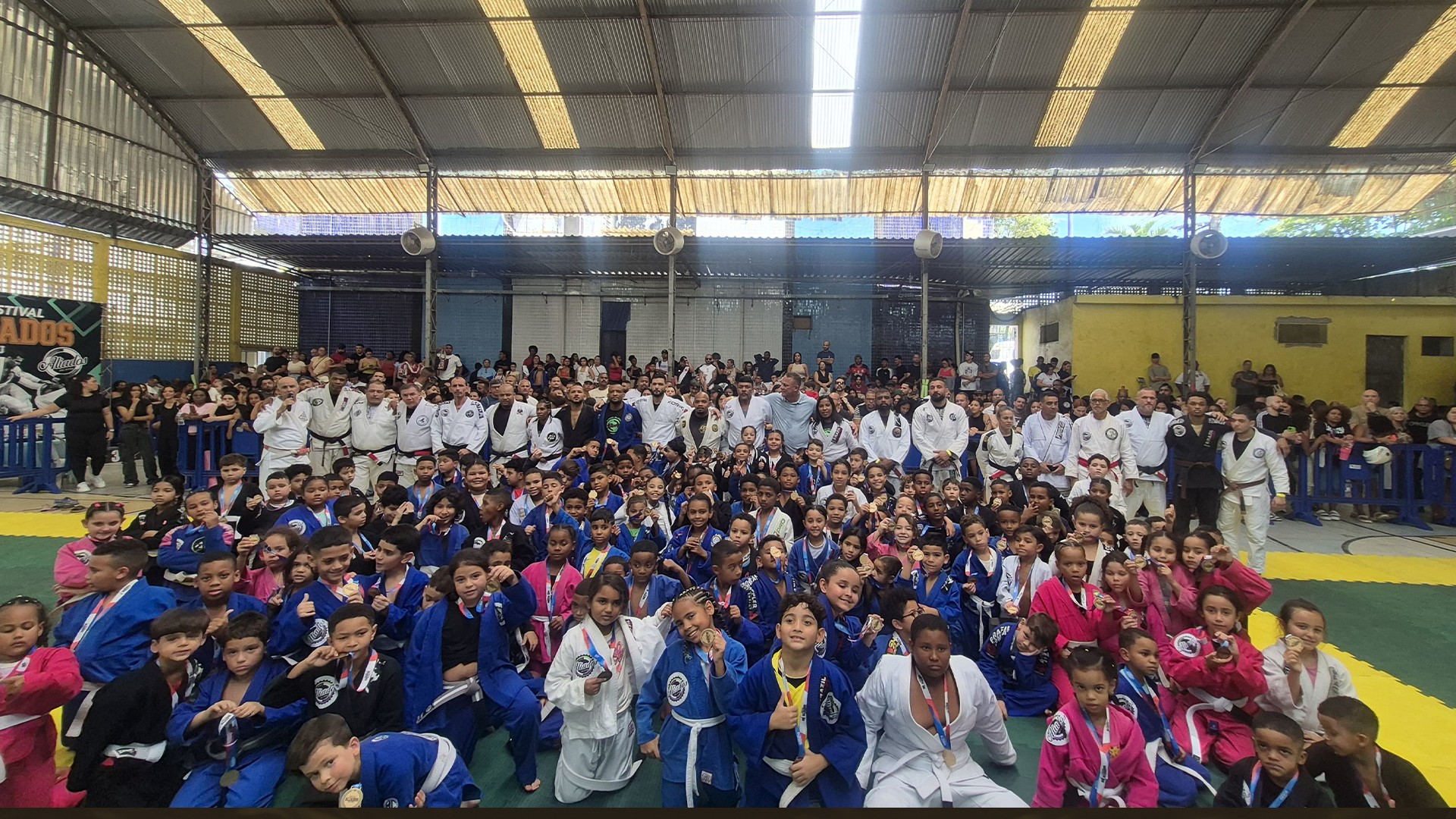 Festival Aliados Jiu-Jitsu leva quase 500 jovens aos tatames, a maioria pela primeira vez em competição