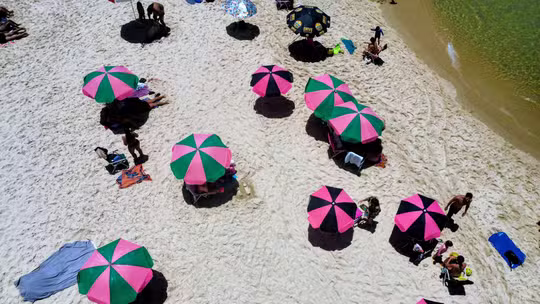 Natal no Rio tem temperatura máxima de 40,1ºC, a maior desde outubro Natal no Rio tem temperatura máxima de 40,1ºC, a maior desde outubro