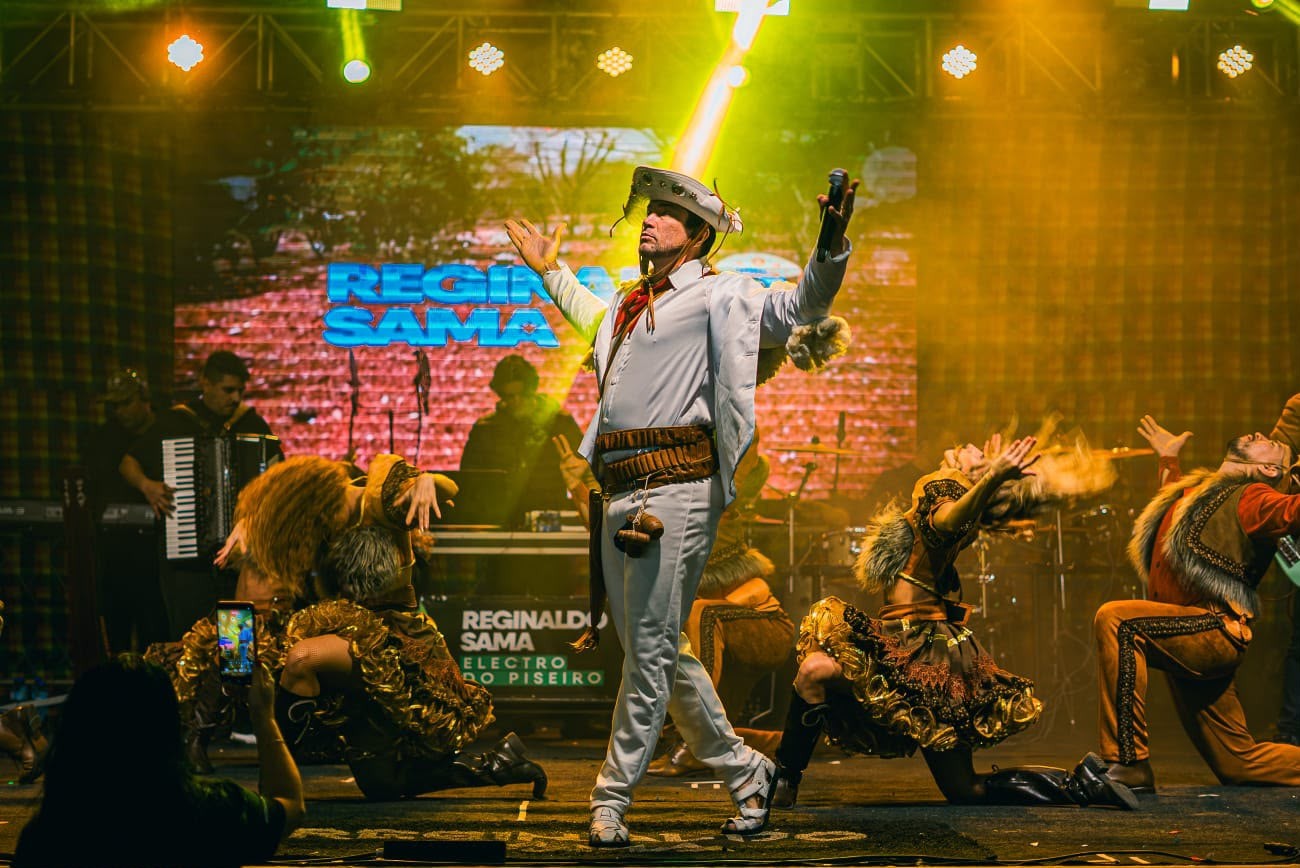 Ex-participante do 'Dança dos famosos', Reginaldo Sama gravará DVD no Rio