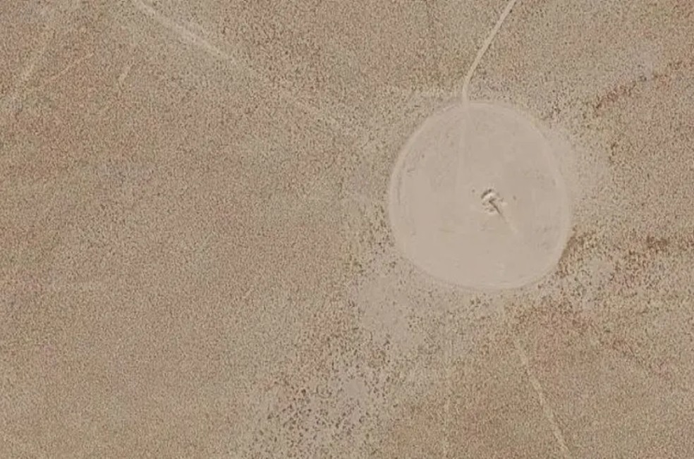 Misterioso círculo nos EUA leva a teorias envolvendo aliens — Foto: Reprodução / Google Maps