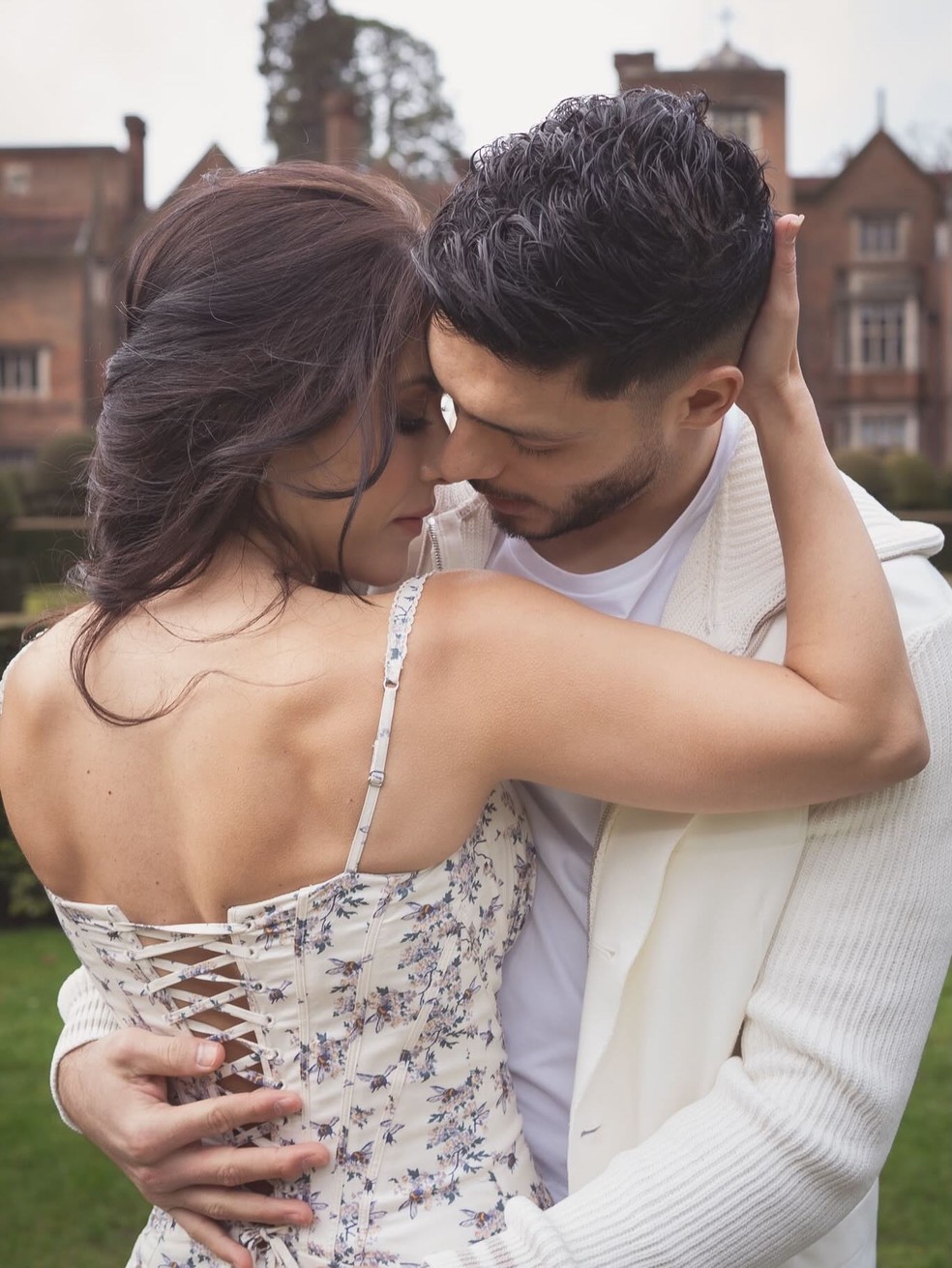 Raúl Jiménez e Daniela Basso: casal queridinho — Foto: reprodução/ instagram