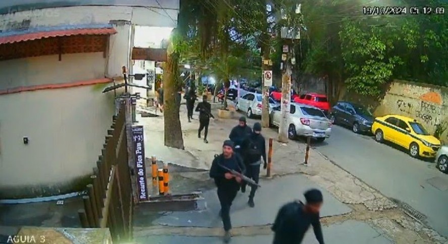 Homens armados invadem a Muzema